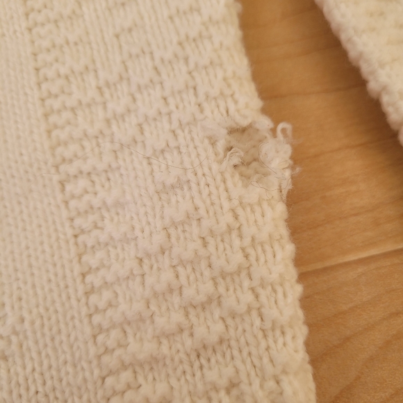 Vintage handmade handknit cream off-white cardigan sweater - Picture 8 of 10